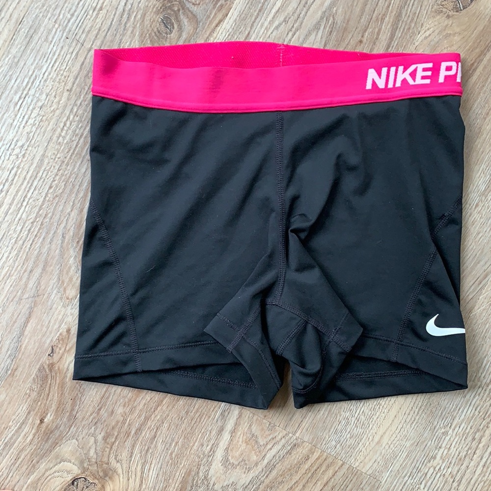 Nike Pro 3” shorts